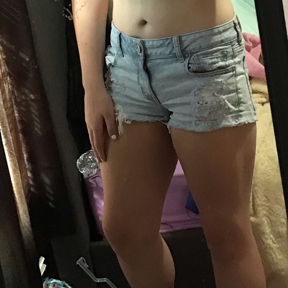 Size 8 American eagle shorts - Picture 1 of 3